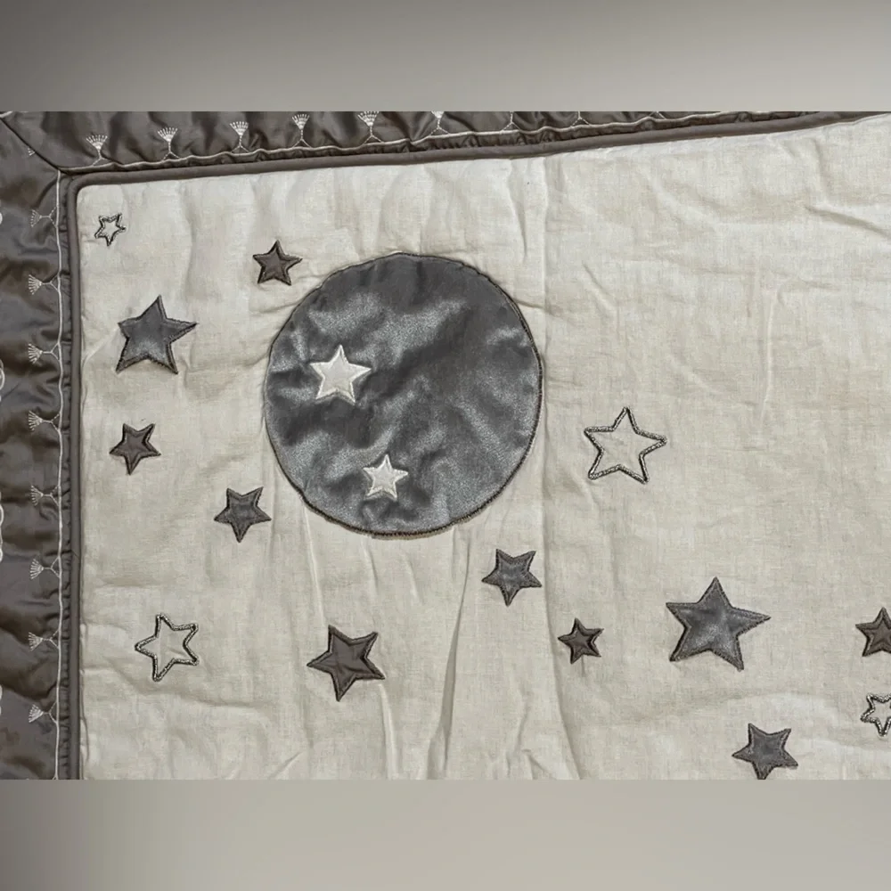Lambs & Ivy Luna Celestial Owl Crib Comforter White Grey Excellent Condition